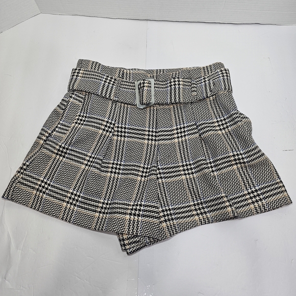 Zara Black and Cream Plaid High Waist Shorts - Picture 9 of 14